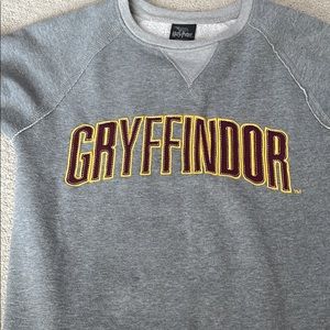 GRYFFINDOR Gray sweatshirt from Universal Studios. Size S unisex